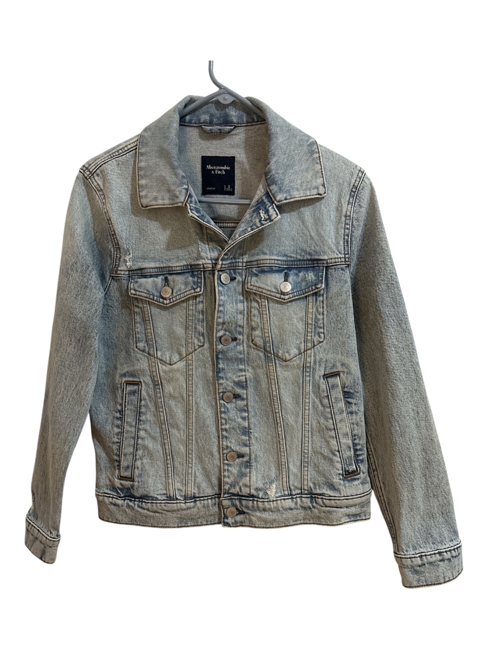 ABERCROMBIE & FITCH LIGHT WASH DISTRESSED DENIM JACKET VERY HIP LOTS OF POCKET